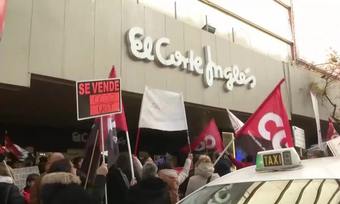 Protesta de trabajadores en El Corte Inglés de Madrid