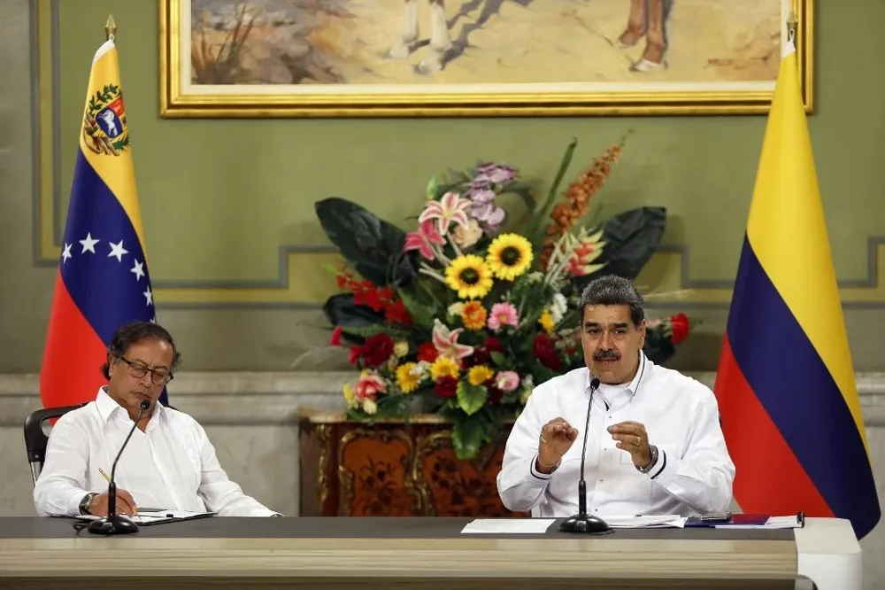 Gustavo Petro y Nicolás Maduro se reunieron en Caracas para buscar una solución conjunta.