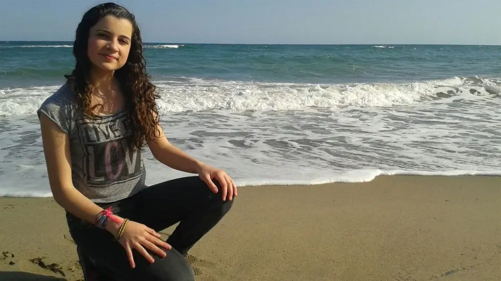 Noelia Castillo, en una de sus imágenes felices junto al mar.