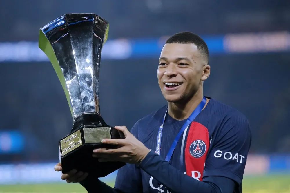 Mbappé rompe el silencio.