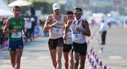 Brian Daniel Pintado de Ecuador, Caio Bonfim de Brasil y Alvaro Martin de España