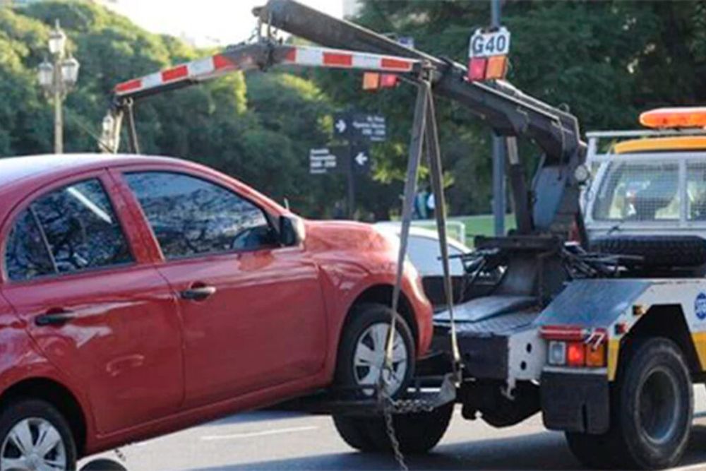 El Gobierno canceló la eliminación del servicio de grúa en los seguros