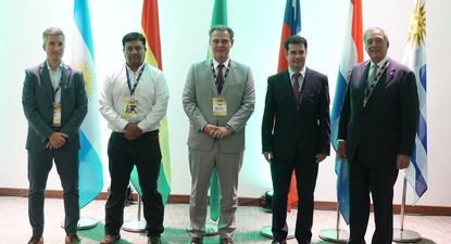 Consejo Agropecuario del Sur: Agustín Tejeda, subsecretario de Mercados Agropecuarios e Inserción Internacional de Argentina; Yamil Flores, ministro de Desarrollo Rural y Tierras de Bolivia; Carlos Fávaro, ministro de Agricultura y Ganadería de Brasil; Marcelo González, viceministro de Ganadería de Paraguay; y Fernando Mattos, ministro de Ganadería, Agricultura y Pesca de Uruguay.