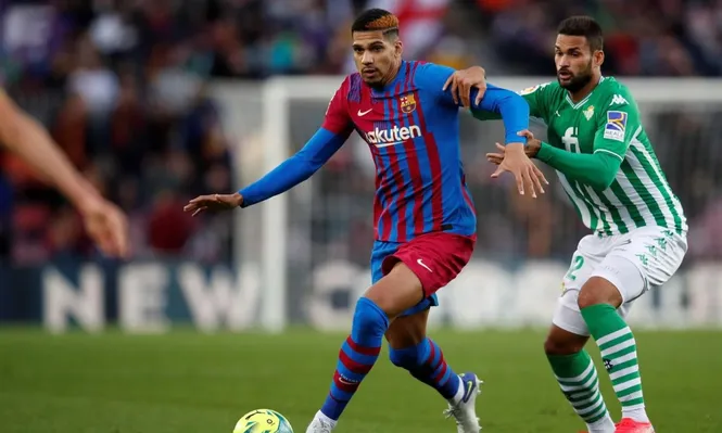 Araújo, líder defensivo de Barcelona