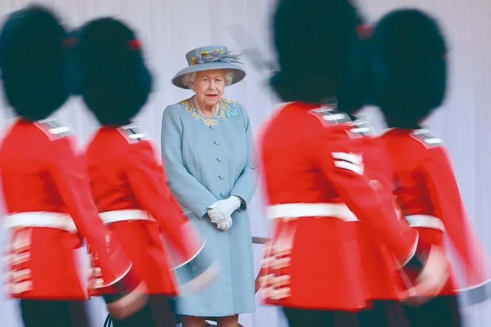 La Reina festeja sus 70 años en el trono y se acerca a un récord