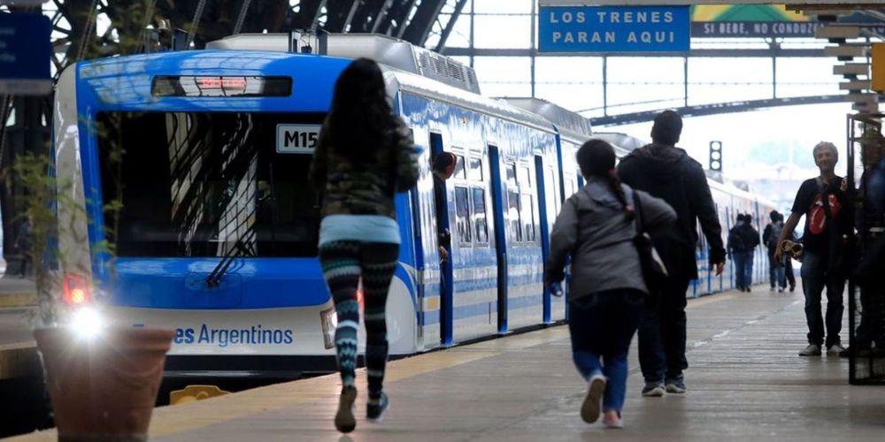 PARO TRENES HORARIOS.jpg