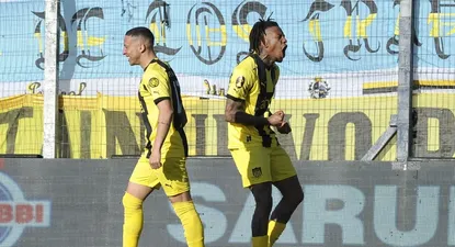 Abel Hernández y Kevin Méndez