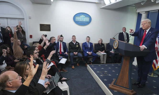 Trump en una conferencia de prensa en la Casa Blanca