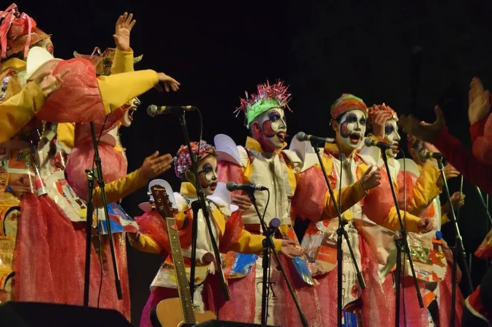 Los Pepinitos: uno de los espectáculos más representativos del espíritu del carnaval infantil.