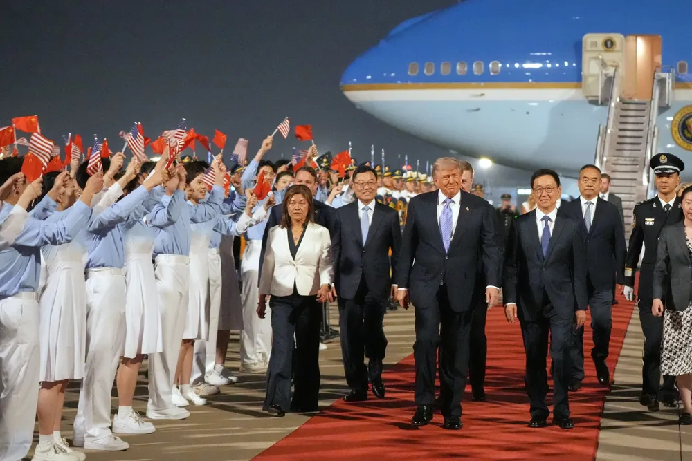 Trump junto al vicepresidente de China Han Zheng