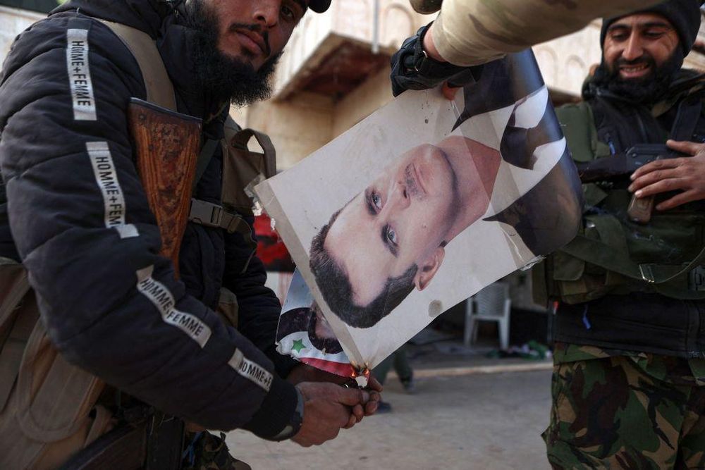 Los rebeldes derrocaron al gobierno de Bashar al Assad, quien está en el poder desde 2000.