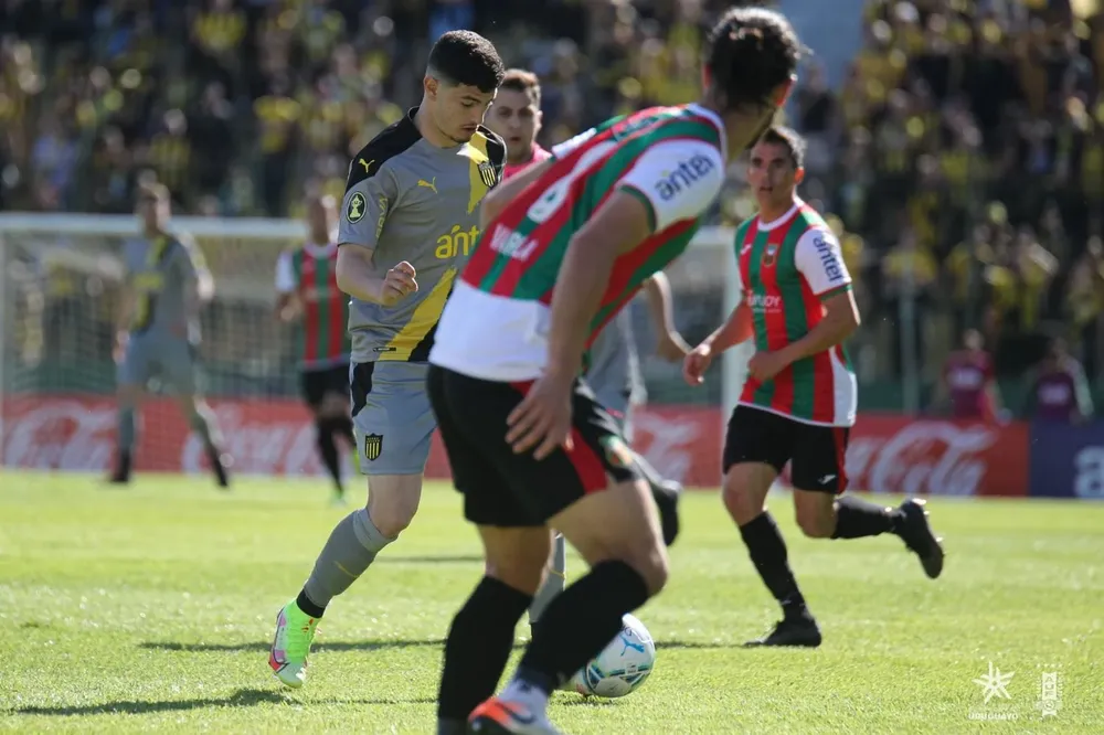 Álvarez Martínez, lo más rescatable de Peñarol en el Campus