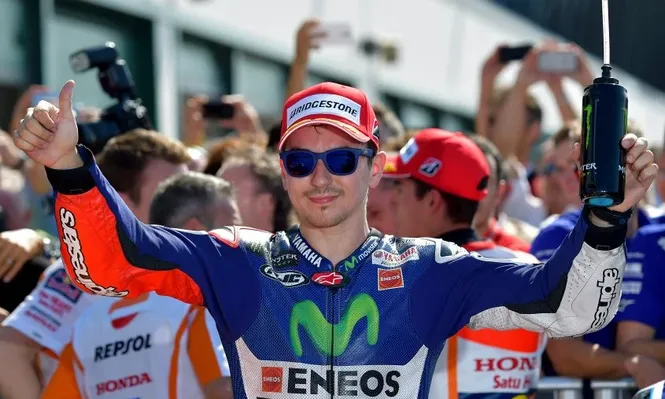 Lorenzo hizo la pole en Misano