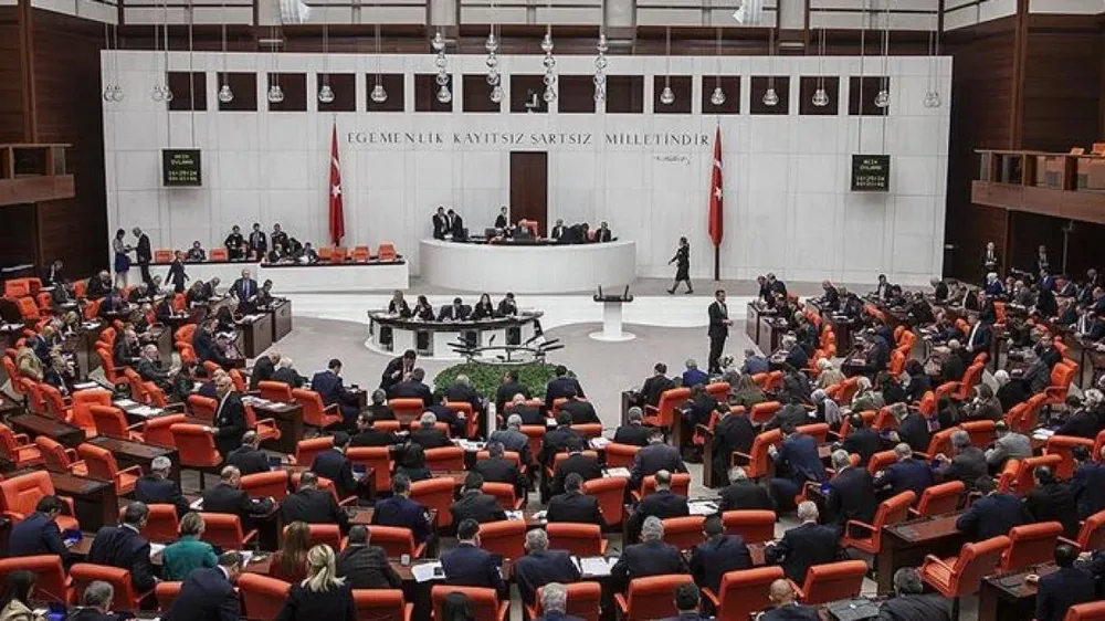 La comisión de Asuntos Exteriores del Parlamento debatirá el protocolo de adhesión sueco que se presupone será aprobado debido a la mayoría que tiene la alianza de Erdogan.