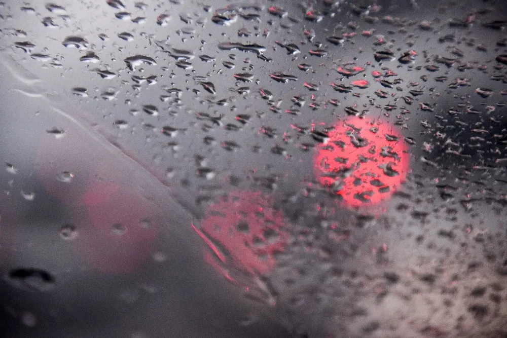 El mal clima causó daños en líneas de alta y media tensión