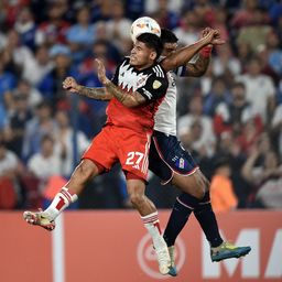 Agustín SantAnna y Diego Polenta en River Plate vs Nacional
