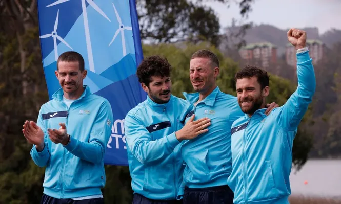 Kluver llorando en el podio