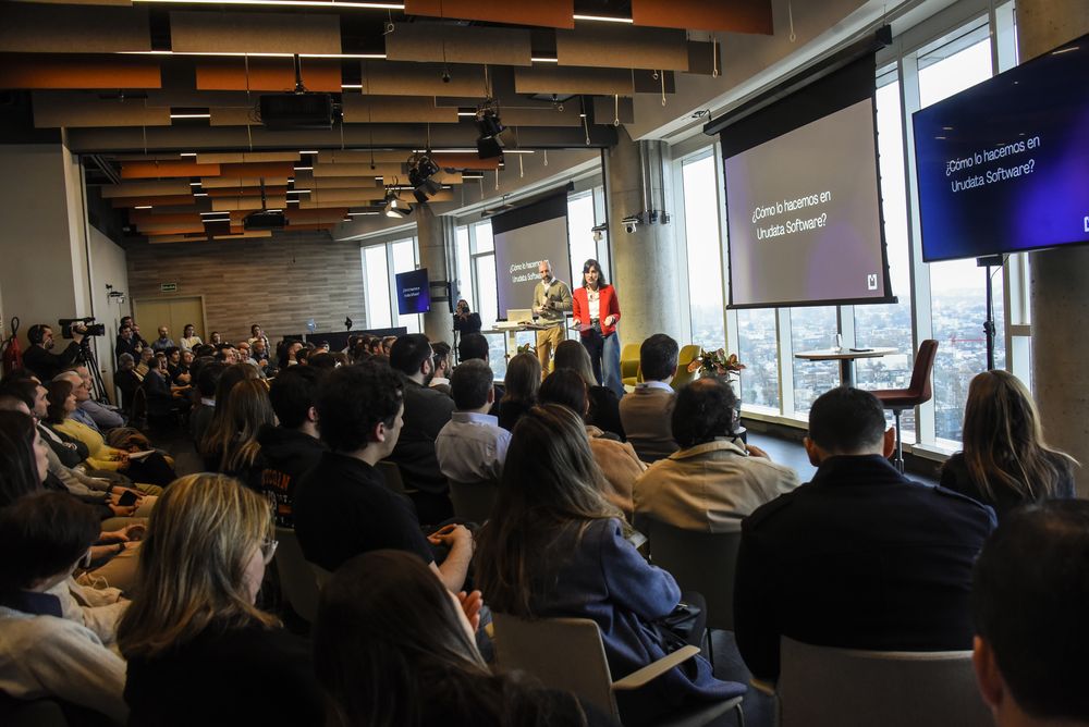 20250903 Evento de Urudata, Brand studio.