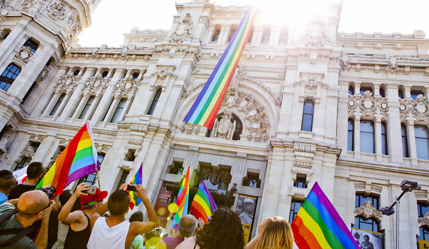 Orgullo 2025 en Madrid: entidades LGTBI+ conmemoran los 20 años avanzando en derechos, ni un paso atrás