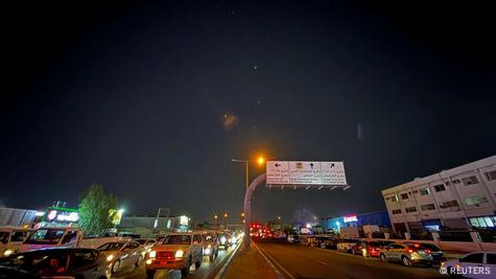 Misiles en el cielo de Catar, tras el ataque de Irán a la base militar de Estados Unidos. Crédito: Reuters