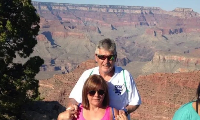 Fredy Clavijo y su esposa Hilda en el Cañón del Colorado