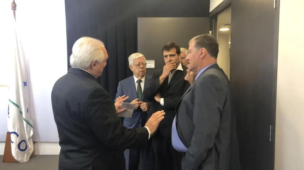 Aparicio Ponce de León y Carlos Baceda (a la derecha) con José Luis Veiga y Carlos Segredo, actuales director y subdirector de Comunicaciones de Presidencia