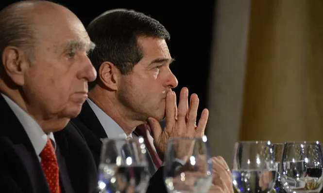 Puentes cortados en interna colorada: dos líderes que no se hablan y otro que se asoma