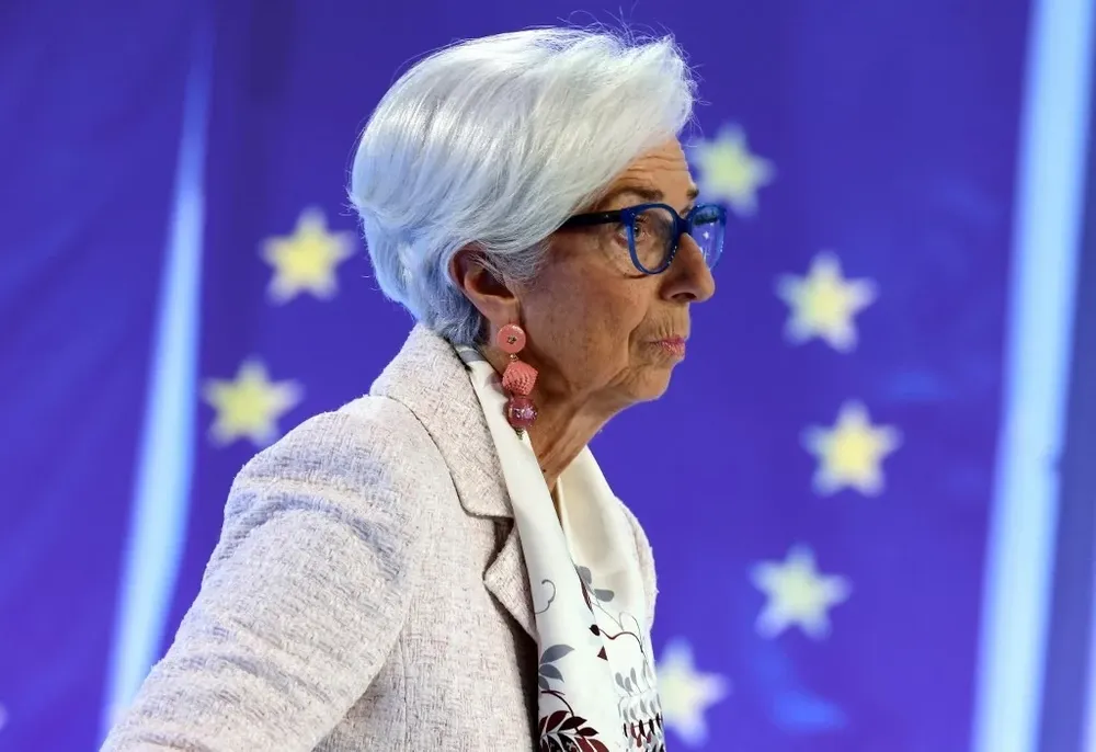 La tendencia declinante pone presión a la dura política monetaria desplegada por el Banco Central Europeo bajo la conducción de Christine Lagarde.