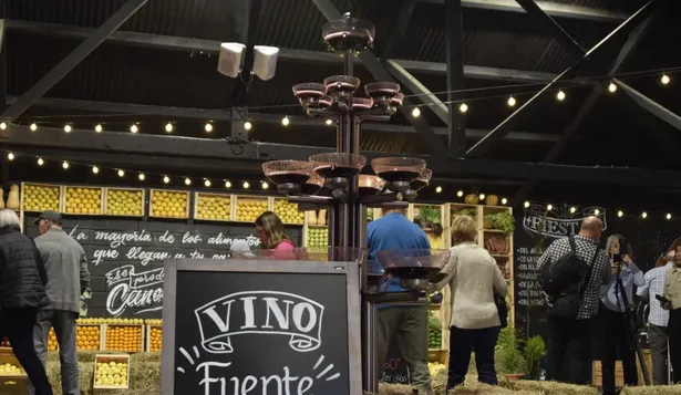 La fuente de vino se puede utilizar de forma gratuita.