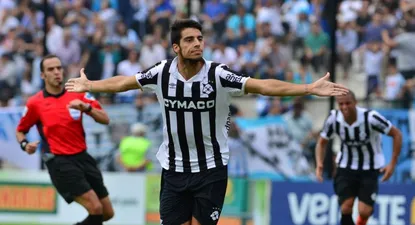 Gastón Rodríguez, anotó dos goles para el triunfo bohemio 3-1 ante Cerro