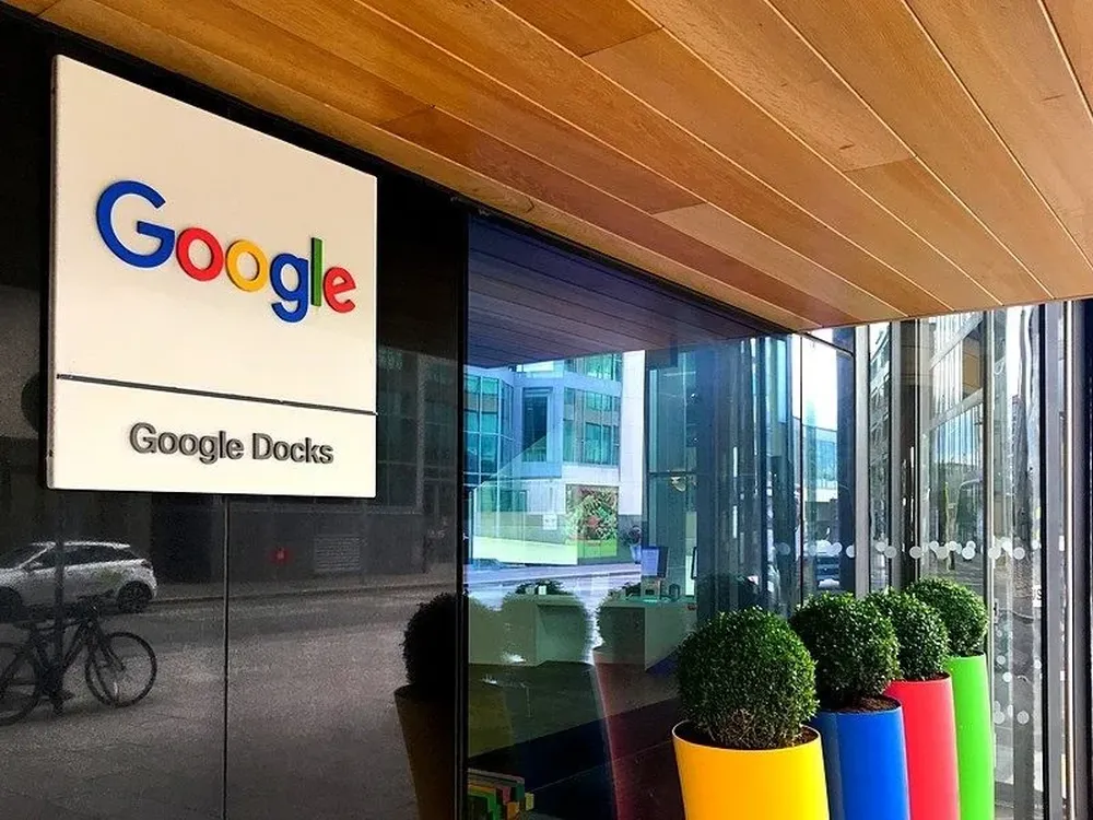 Una demanda colectiva acusa a Google de abusar de su posicion dominante en el mercado del comercio digital en el Reino Unidos