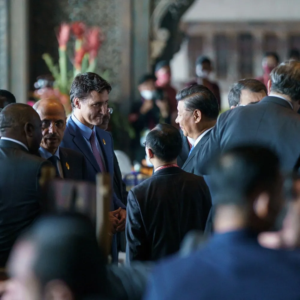 Justin Trudeau y Xi Jinping en la cumbre del G20 en Indonesia