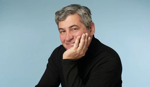 El historiador argentino Daniel Balmaceda presenta en Barcelona su novela Los Caballeros de la Noche