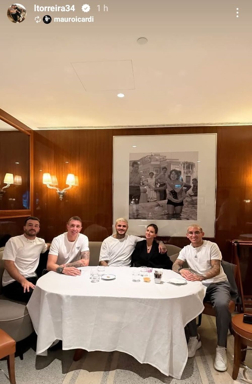 La China Suárez, Icardi, Muslera y Torreira compartieron una cena en Turquía La China Suárez, Icardi, Muslera y Torreira compartieron una cena en Turquía