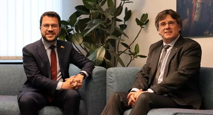 El presidente Pere Aragonès y el expresidente Carles Puigdemont en el Parlamento Europeo
