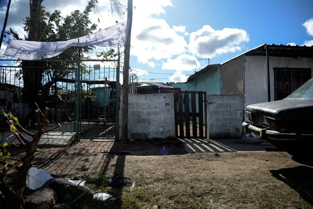 El pasado domingo a las 23:00 dos hombres fueron asesinados en Piedras Blancas; otros dos resultaron heridos