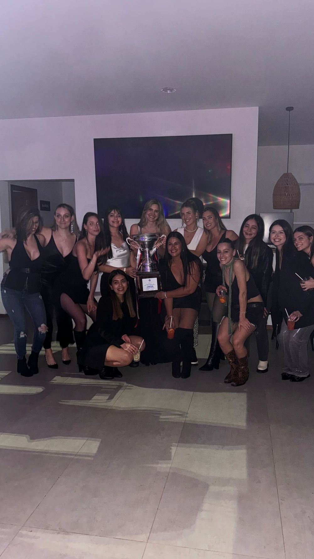 Las parejas de los jugadores de Nacional también festejaron el Torneo Intermedio&nbsp;