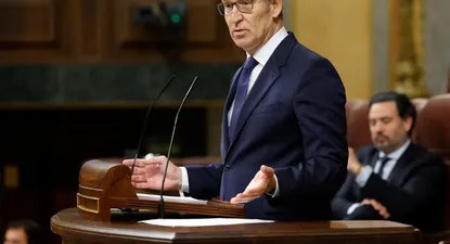 El líder del PP, Alberto Núñez Feijóo, interviene durante la sesión de control al Ejecutivo este miércoles en el Congreso.