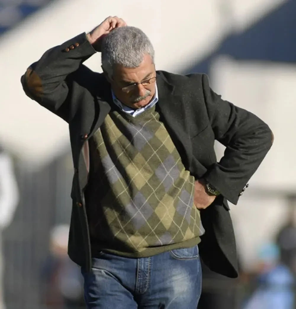 Manuel Keosseian, el último técnico destituido