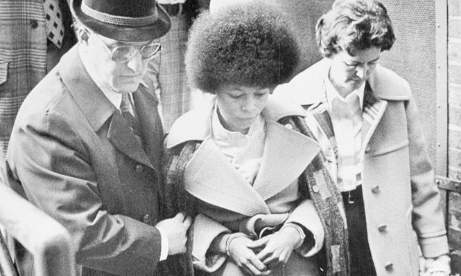 Chesimard fue condenada en 1977 a cadena perpetua por la muerte de un agente en Nueva Jersey.