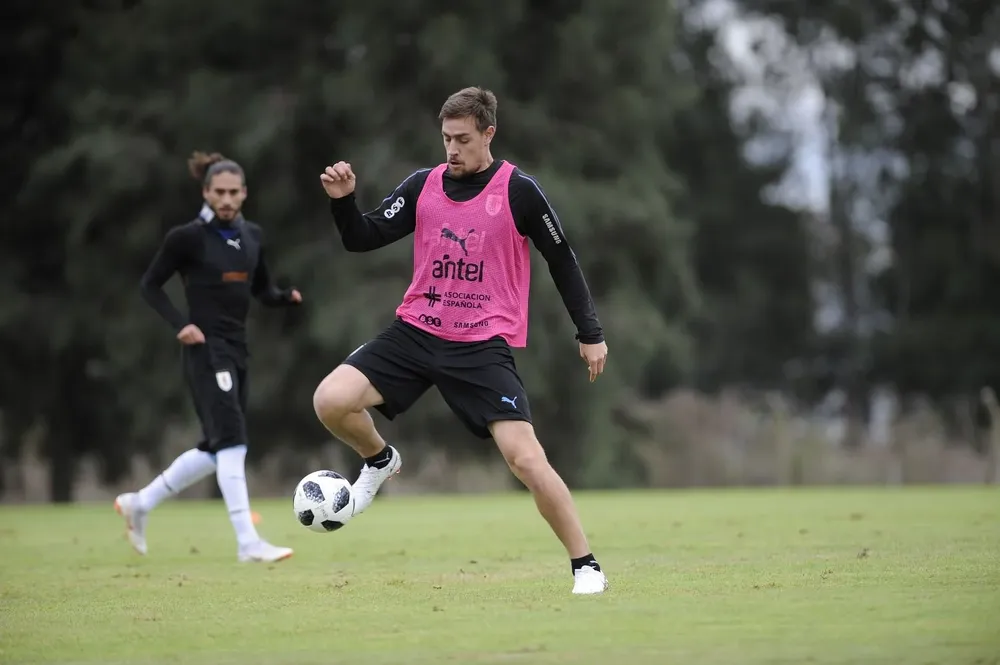 Sebastián Coates ya no entrena en el Complejo de la AUF