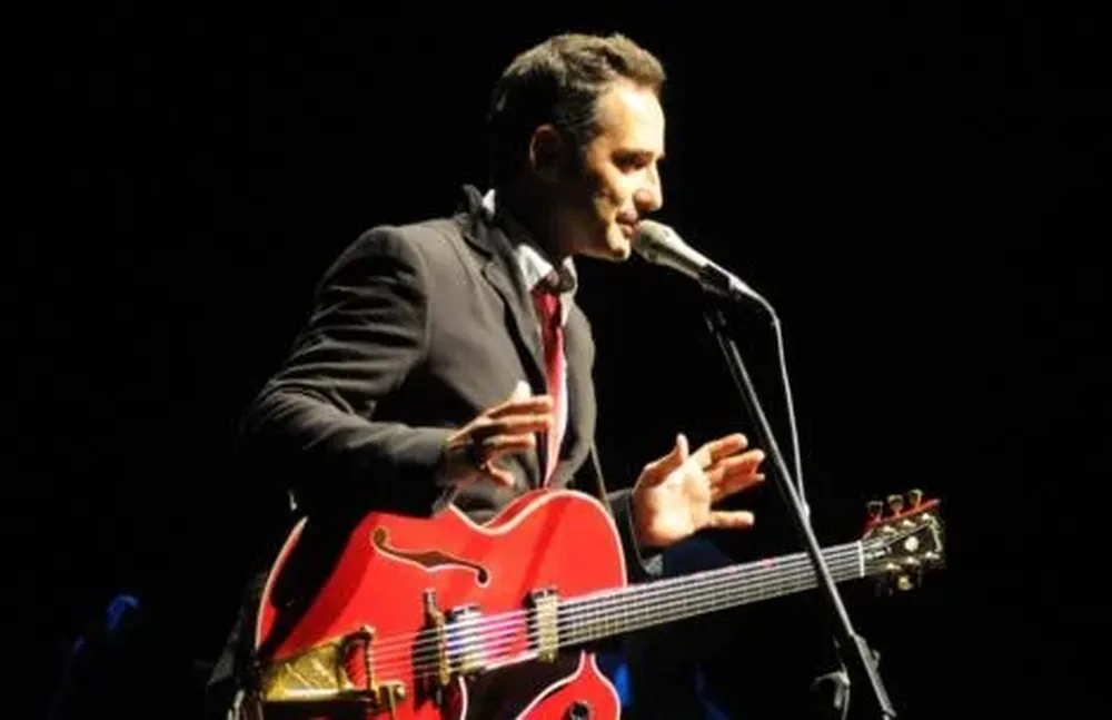 Jorge Drexler en la Sala Adela Reta del Estudio Auditorio del SODRE
