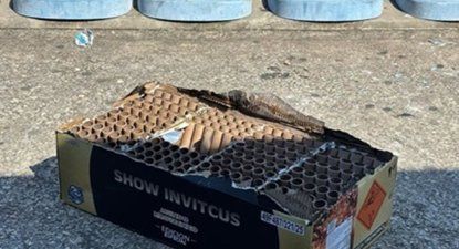 Restos de la pirotecnia que utilizaron en el clásico que Peñarol le ganó a Nacional por la Supercopa Uruguay y que encontraron a la mañana siguiente en la Tribuna Ámsterdam. Esa fue una de varias en las dos cabeceras del Estadio Centenario