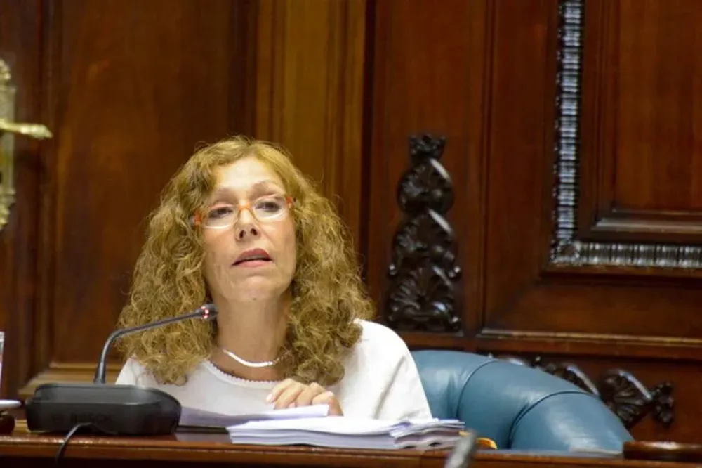 Senadora Constanza Moreira