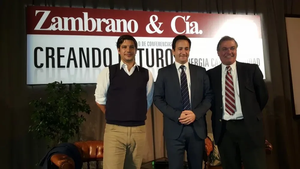 Alejandro Zambrano, Ignacio Munyo y Gerardo Zambrano en la conferencia