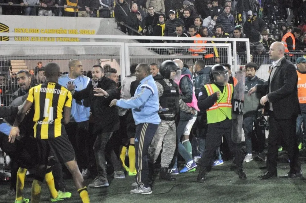 Incidentes Peñarol-Palmeiras