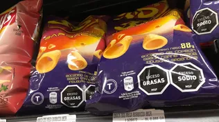 Los productos que tengan más de un sello de advertencia no podrán incluir dibujos animados.