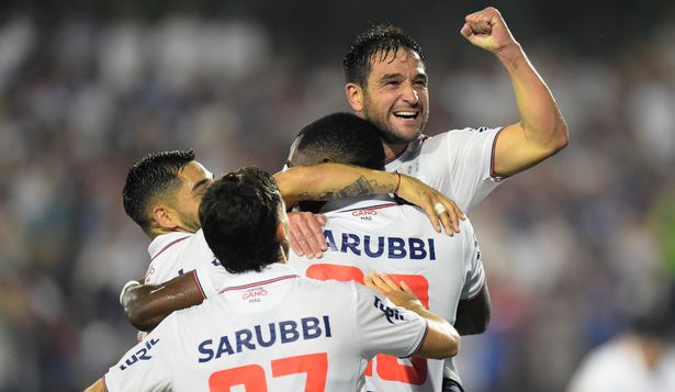 Nicolás Lodeiro de Nacional celebra ante Montevideo City Torque por el Torneo Apertura