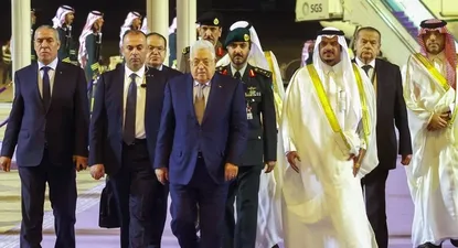 El presidente de la Autoridad Palestina, Mahmud Abás, llega a Riad para la cumbre de la Liga Árabe