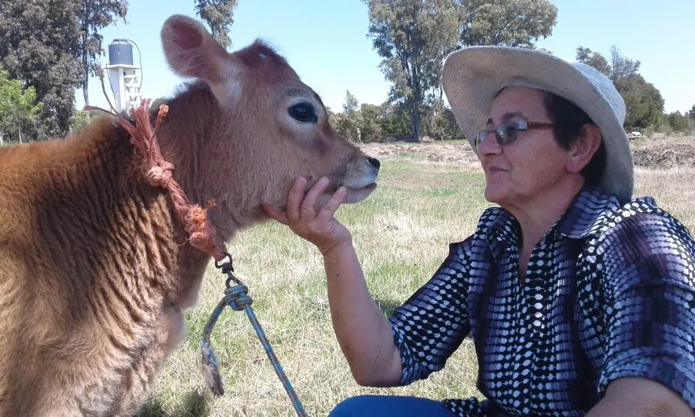 María del Carmen Díaz, en su campo, en Manantiales.